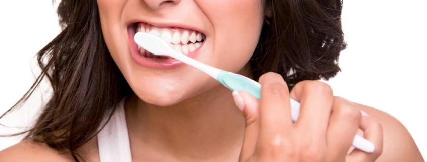 Come lavare i denti correttamente?