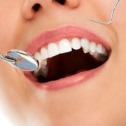 Contornatura e rimodellamento dentale