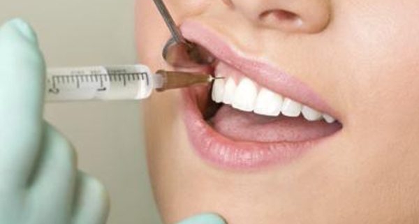 L’anestesia dal dentista fa male?