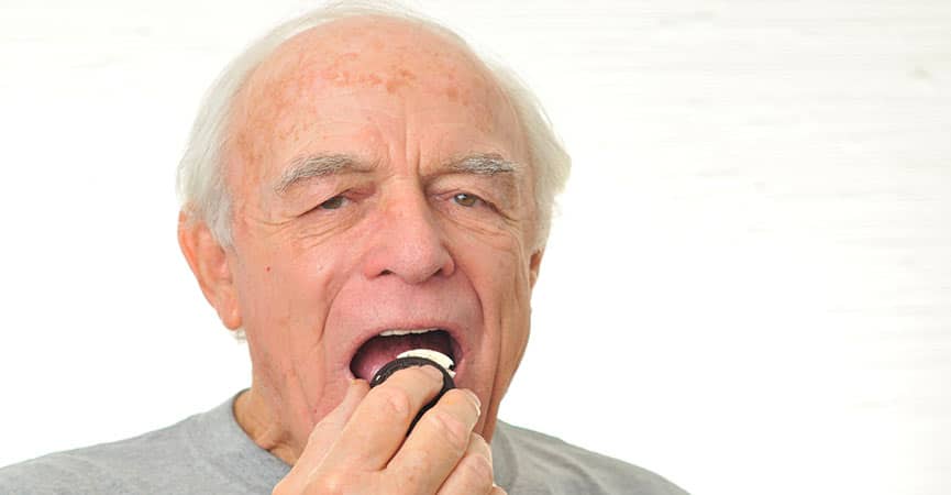Restaurare la funzione masticatoria con gli impianti dentali